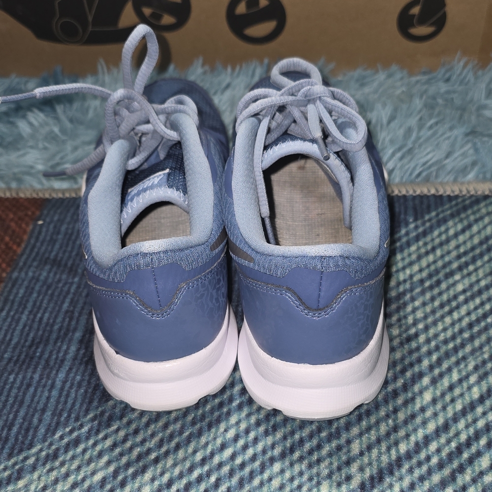 Nike Blue Running Shoes - Picture 3 of 8